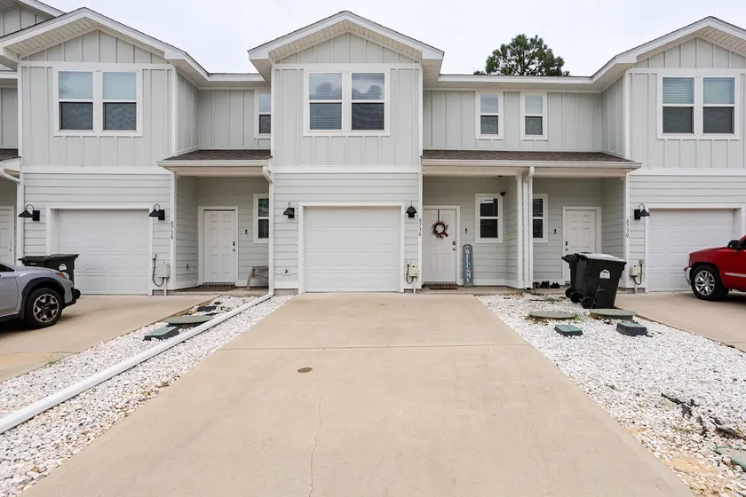 Charming Brand New 3-Bedroom Dream Townhouse! - Image 1