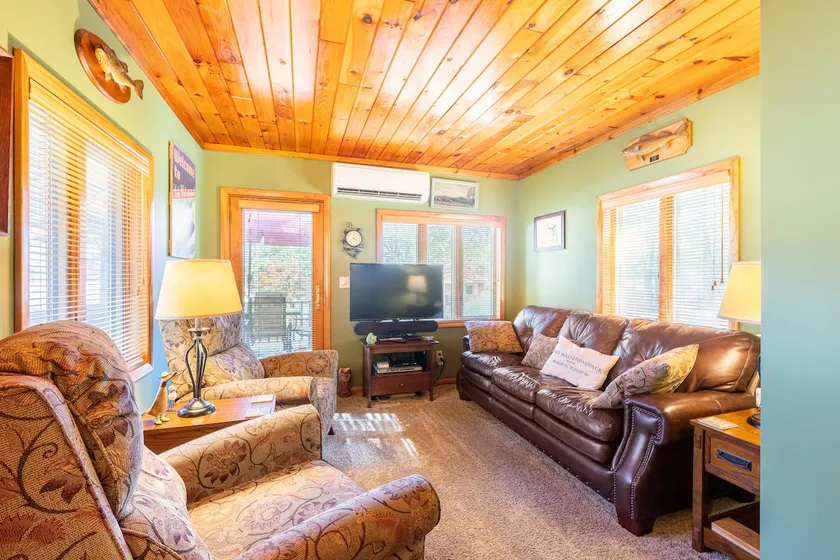 Lakeview Retreat - Image 1