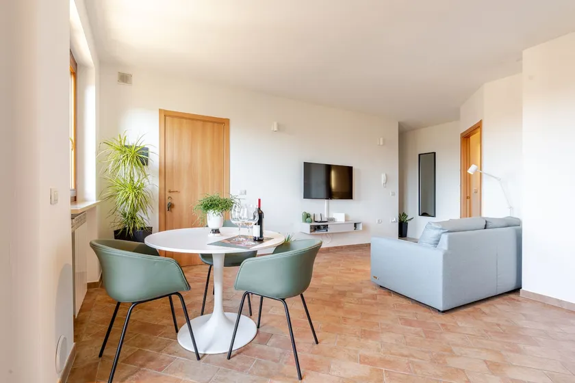 TuscanNest: 2 bedr, Terrace 180 view, free parking - Image 1