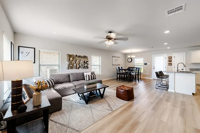 Stylish 3BR Retreat | Wi-Fi • Ponds • Playground - Image 1