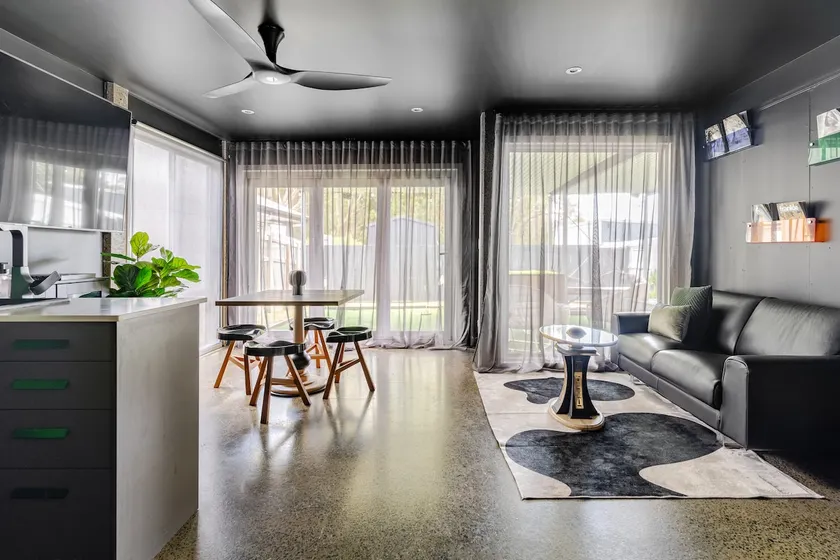 Hawthorne 2BR · Yard · Walk to Oxford St - Image 1