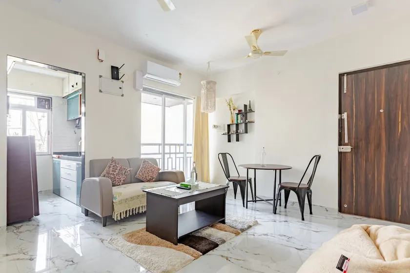 Iris - Cosy 1 BHK @ Bandra West - Image 1