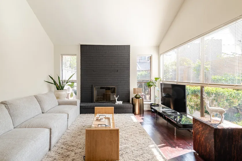 A Modern & Cozy Townhome with good vibes - Image 1