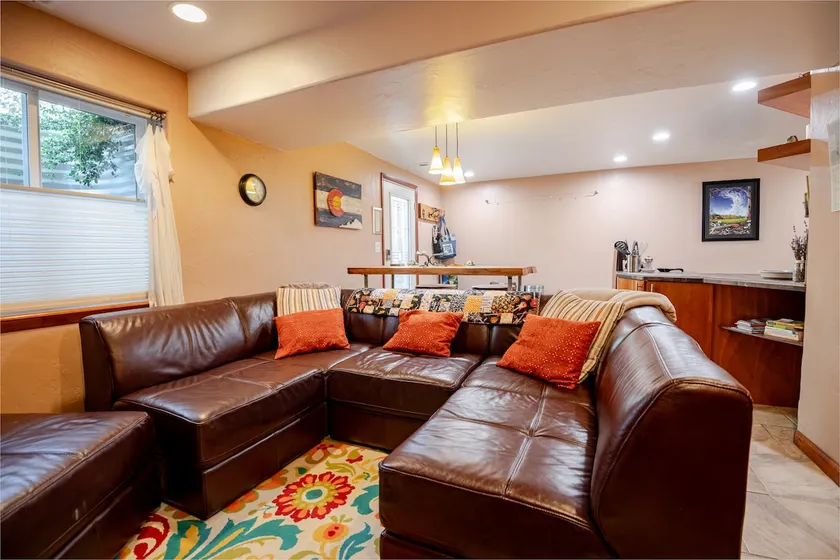 Hideaway in Lyons. Private garden level apartment - Image 1