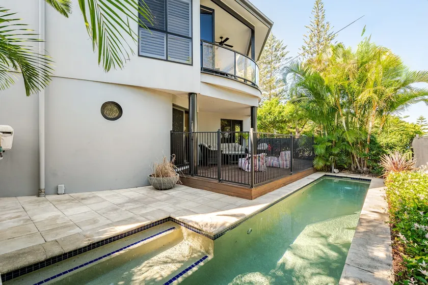 Hunter Riverside Stockton - Image 1