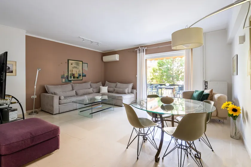 Athenian Riviera Beach Apartment - Image 1
