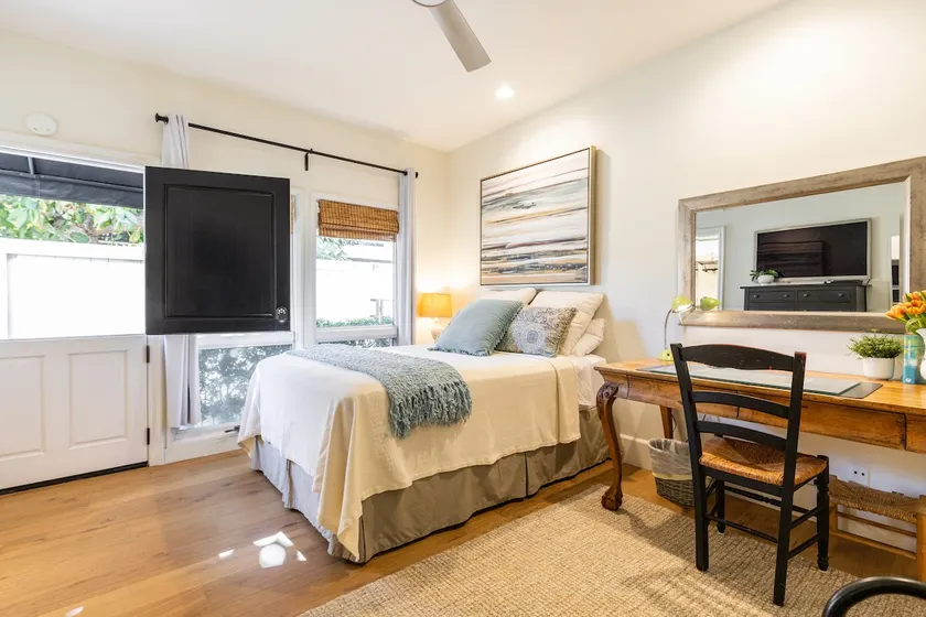 Just Updated — Private Entrance Guest Suite near the Beach - Image 1