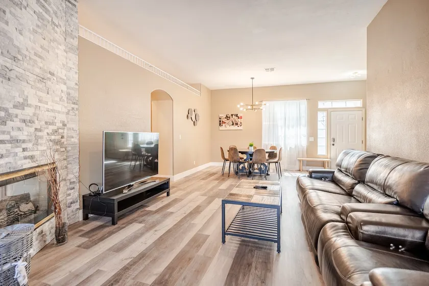 4 Bdrm 3 Bath Single Story Home w/ Swimming Pool - Image 1