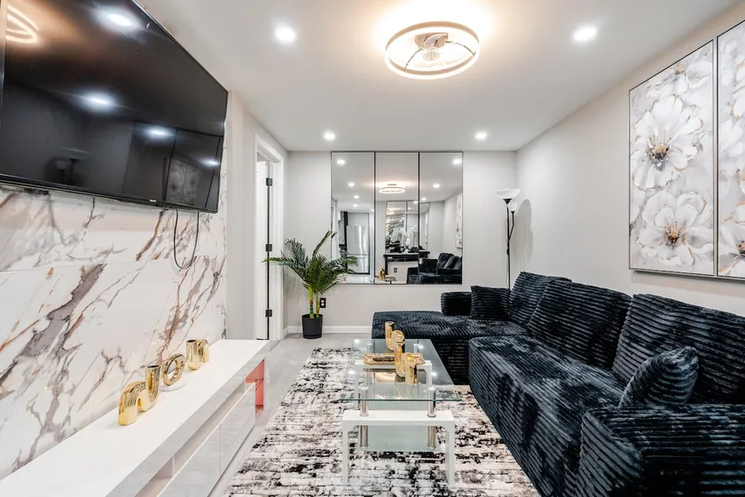 2 Bedroom King In-Law Suite and 1 parking 1 car - Image 1
