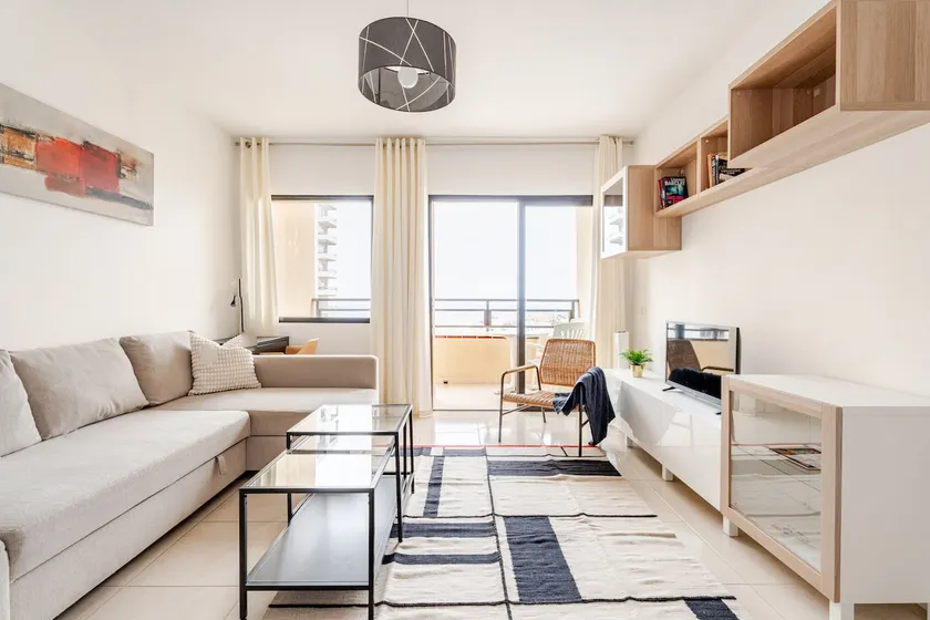 Geräumiges Apartment mit 1 Schlafzimmer - Image 1