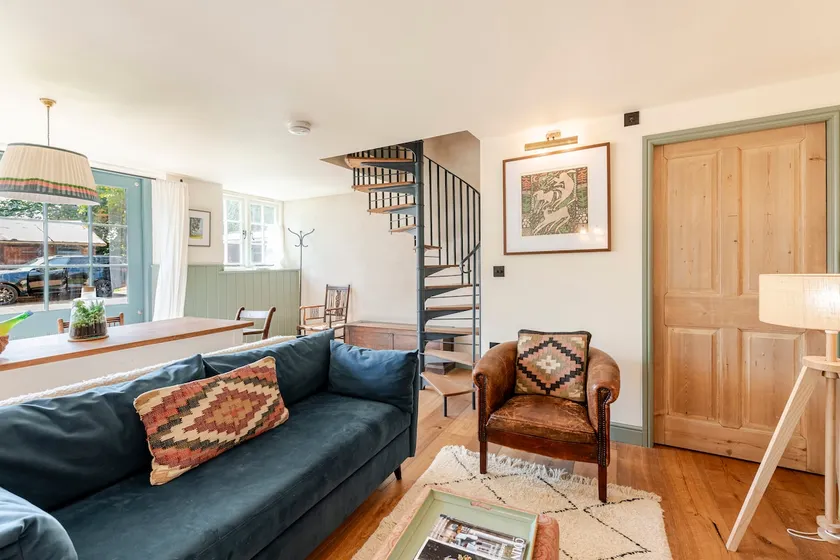 Luxurious peaceful cottage, rated top 1% on Airbnb - Image 1