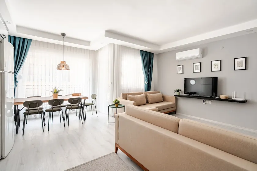 3BR • 2Bath • Walk to Old Town • Fast WiFi - Image 1