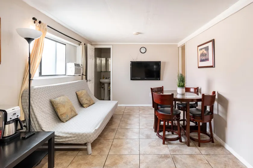 Beautiful private guest house in downtown San Jose - Image 1