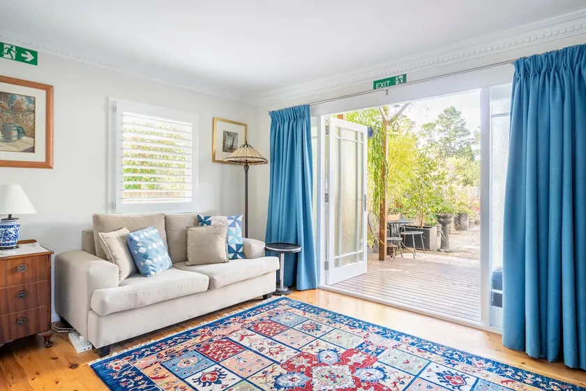 Mountains charm in Wentworth Falls - Image 1