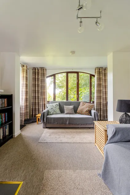 Cosy annexe in Stafford with beautiful gardens - Image 1