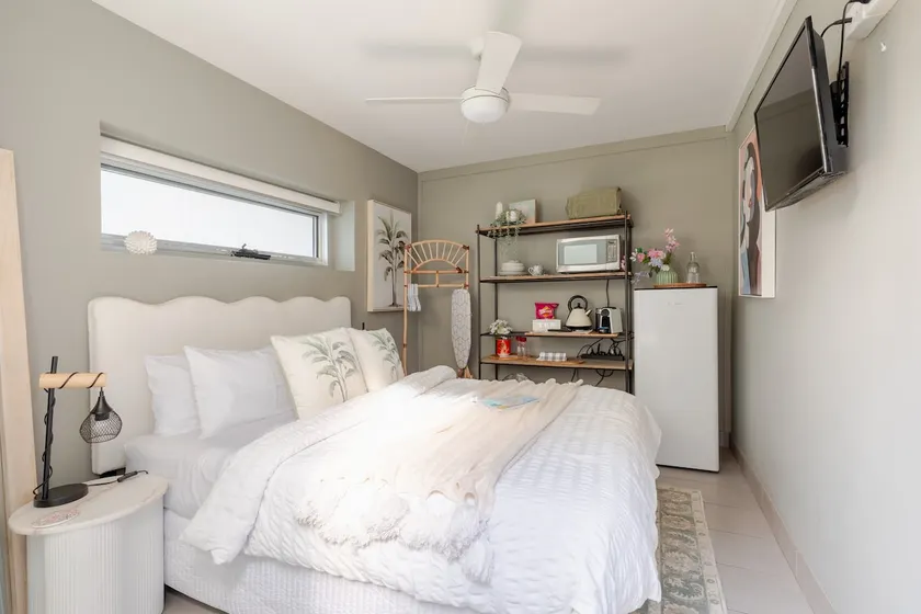 Beachside Studio 11 South Cronulla - Image 1