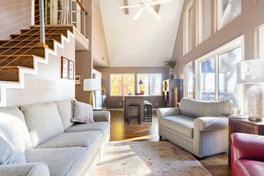 Savor the Tranquility at a Picturesque Mountain Hideaway - Image 1
