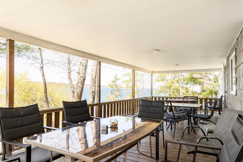 Seneca lakefront cabin - Image 1