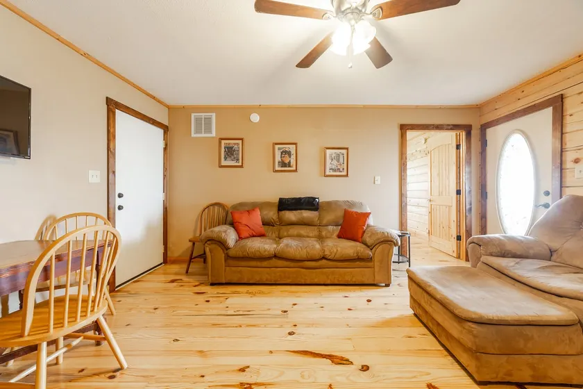 Gunker Ranch / Log Home - Image 1