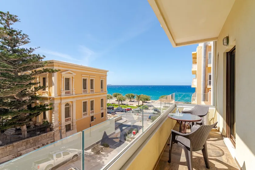Blue Elegance City Center Heraklion Apartment - Image 1