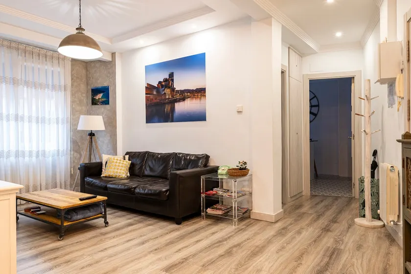 Spacious, bright and modern near Casco Viejo - Image 1