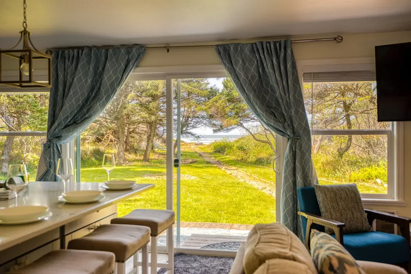 ”San Marine Serenity” a pet friendly beach oasis! - Image 1