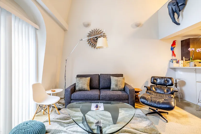 Quiet Belltown/Downtown Loft-Top Floor Unit - A/C - Image 1