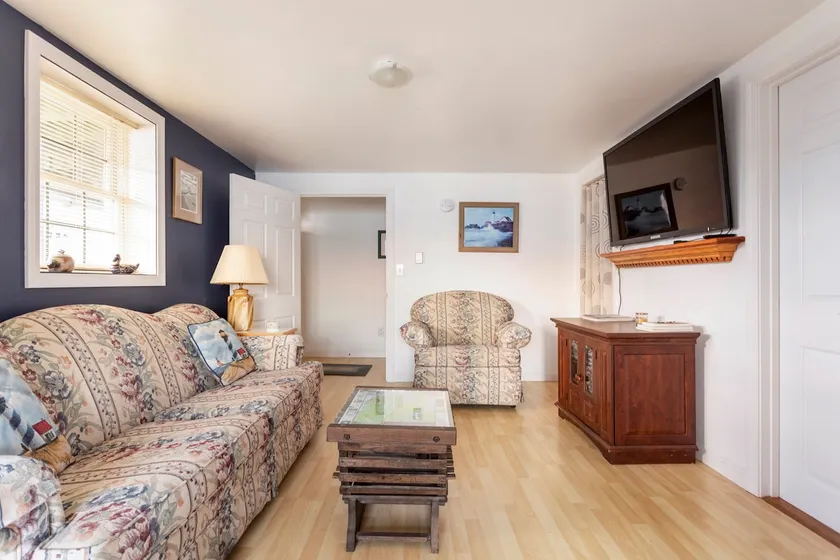 141 Shore RD Apartment with a view - Image 1
