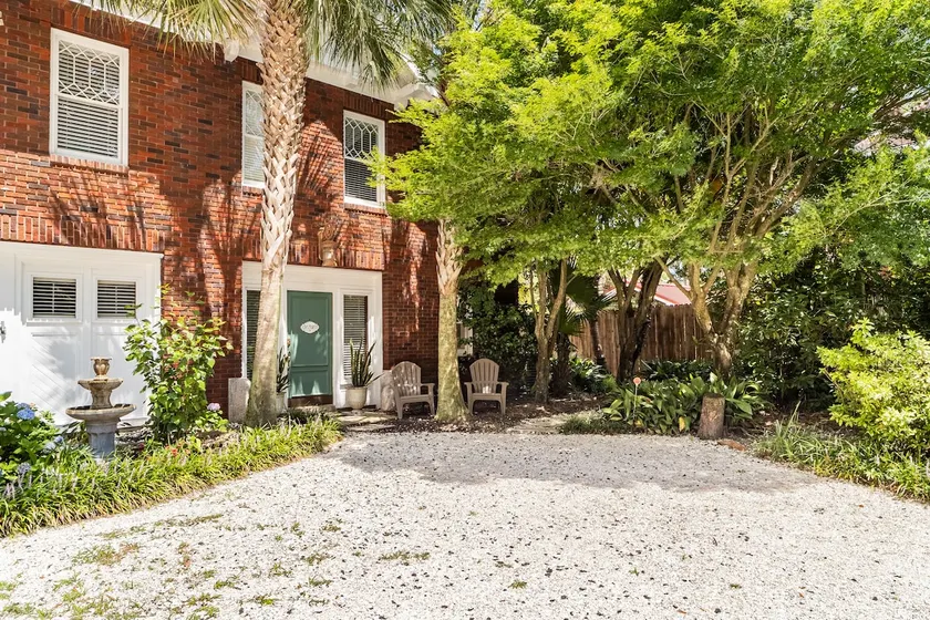 Garden Retreat | Historic District | Walk Downtown - Image 1