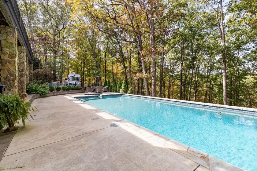 Roomy Renovated Home Near University of Georgia - Image 1