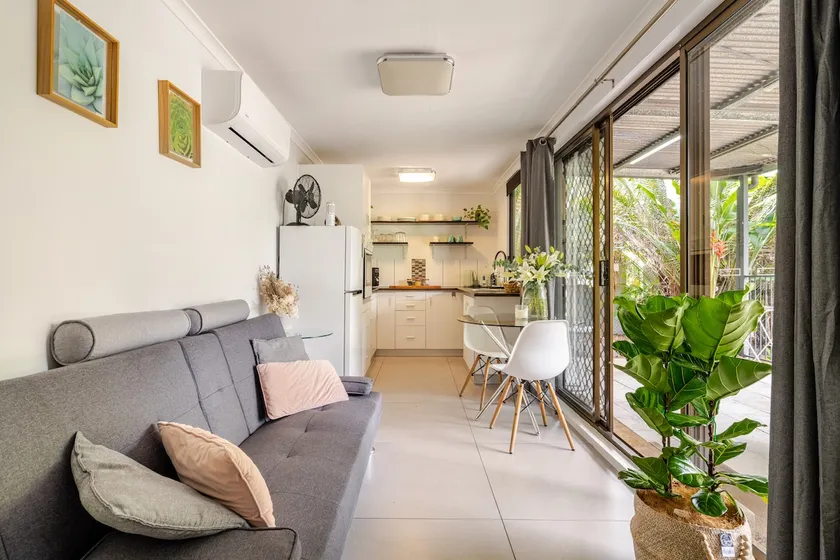 Sunshine Coast Cozy Hideaway | Caloundra - Image 1