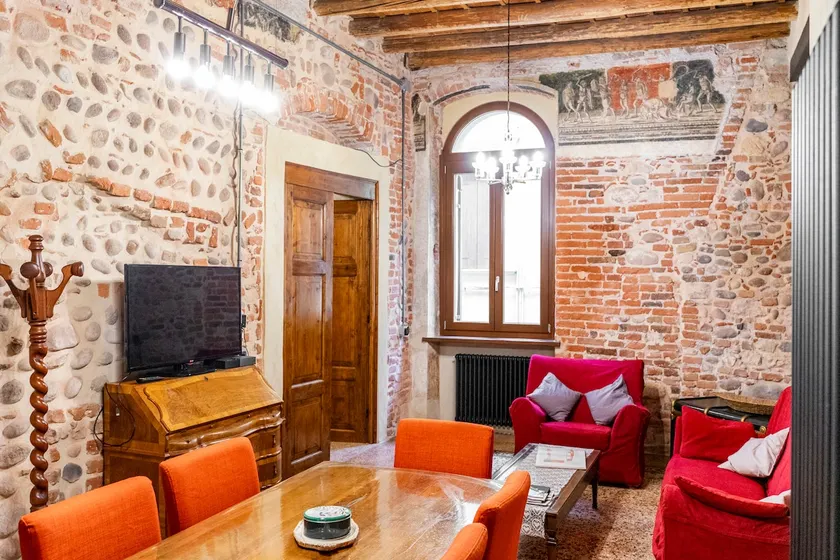 Spazio Seicentesco: Historic Downtown Apartment - Image 1