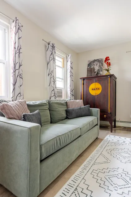 Beautiful Hudson River Bungalow in Dobbs Ferry - Image 1
