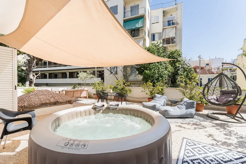 3BDR/2Bath Oasis w/jacuzzi and Huge PVT Balcony - Image 1