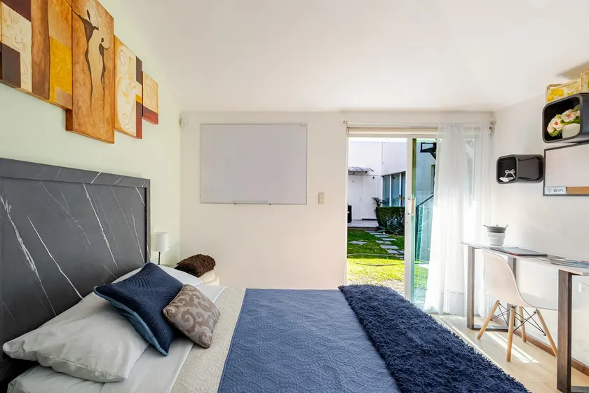 Angelopolis Private Suite + Parking - Image 1