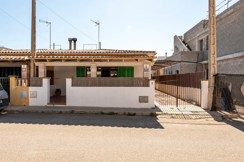 Casa reformada · BBQ+Chill out·1 min mar · Parking - Image 1
