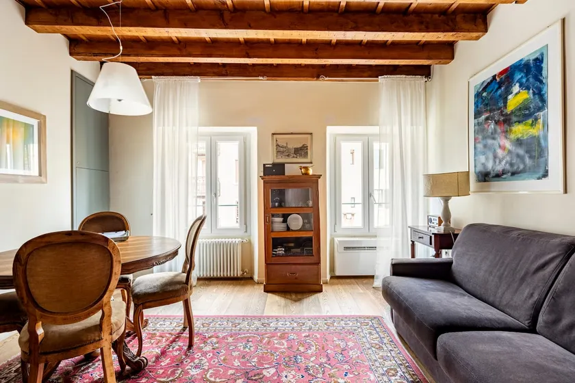 “Lovely Flat” in Verona Centre. - Image 1