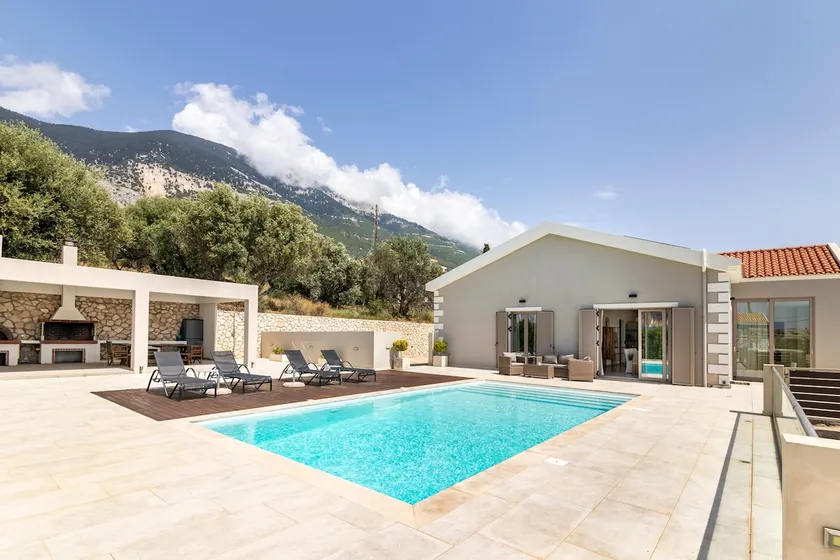 EtherealVilla-Family villa with pool - Image 1