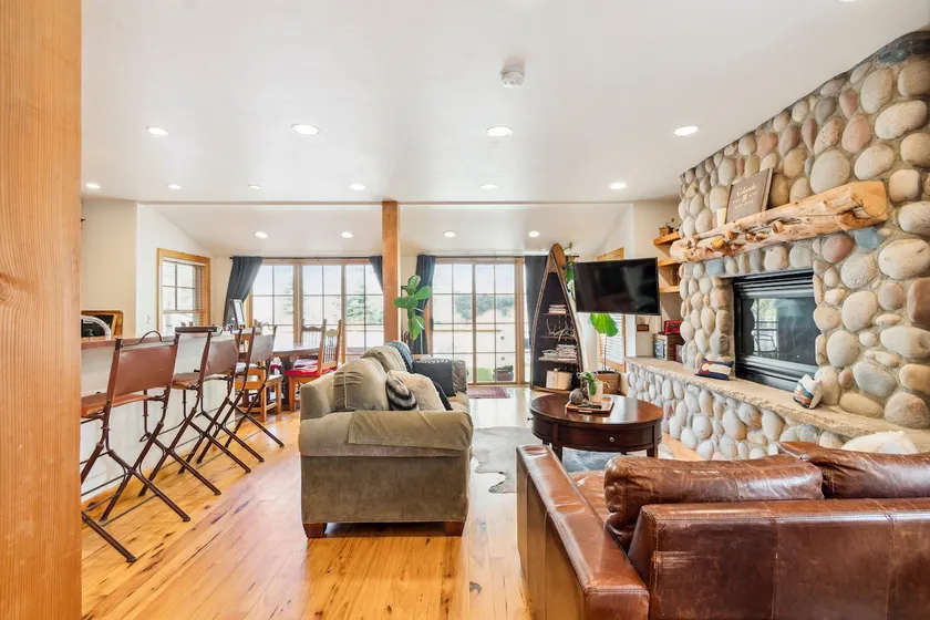 Riverside Sauna & Spa Retreat in Minturn - Image 1
