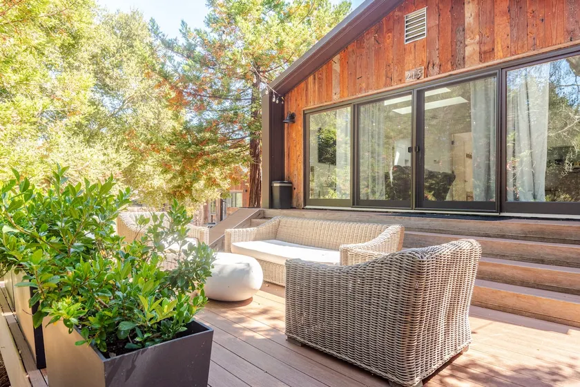 A beautiful Tree house -your own retreat - Image 1