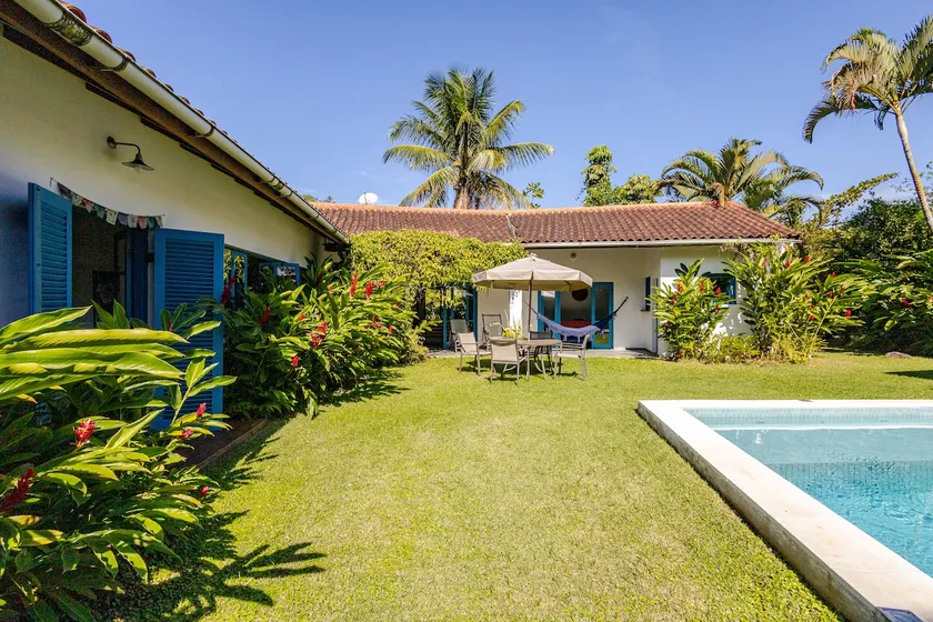 House with large garden, swimming pool , wifi and air conditioning - Image 1
