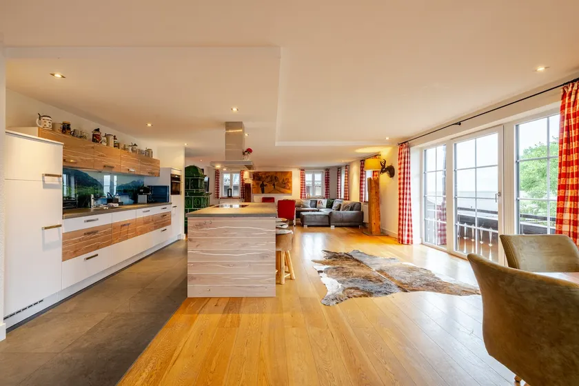 Un appartamento confortevole, soleggiato e spazioso (300m²) per 8 - 14 persone - Image 1