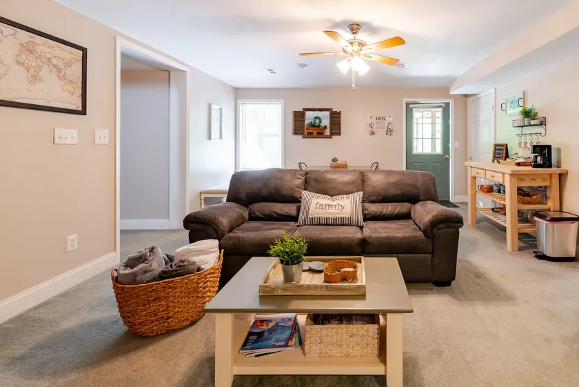 Mountain Retreat 1BD Private Walkout Basement Apt - Image 1