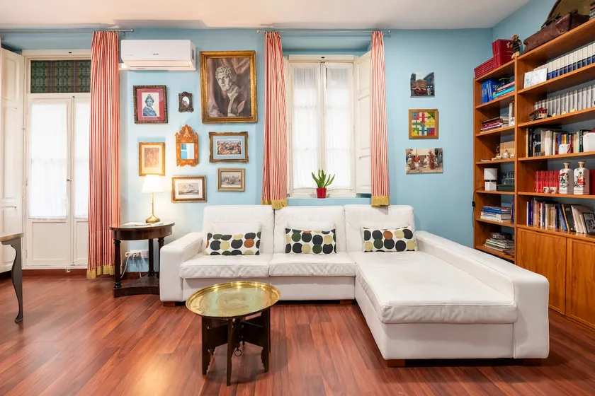 Apartment in the Historic Center of Ciutat Vella, Bº Velluters - Image 1