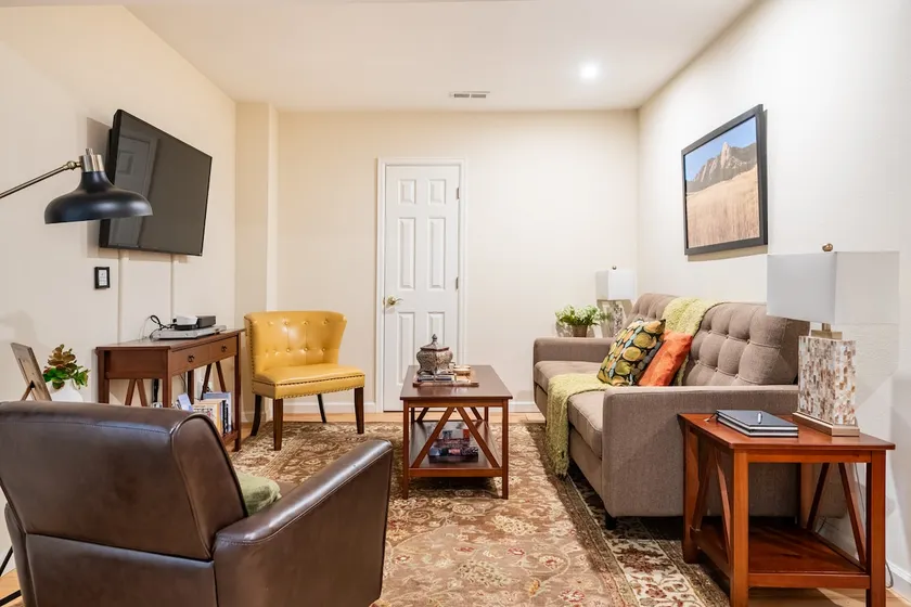 Private Entry Guest Suite in Beautiful Boulder - Image 1