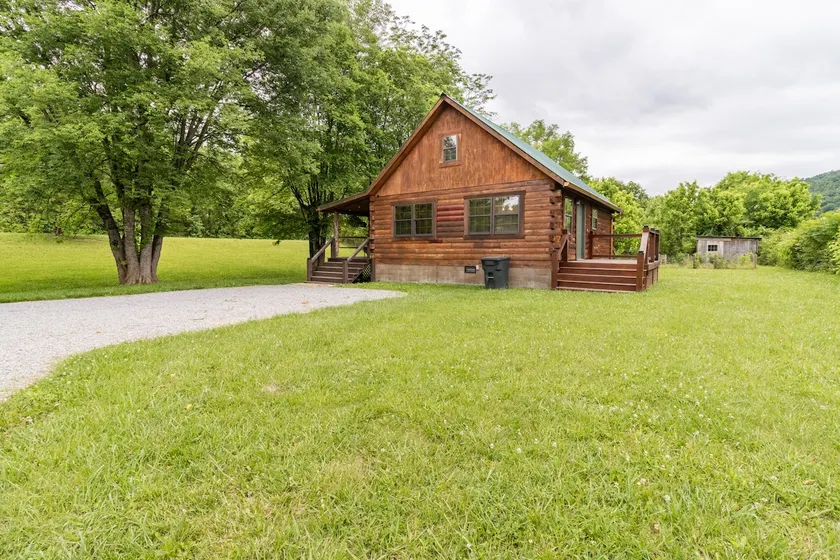 Martin Springs Cabin - Image 1