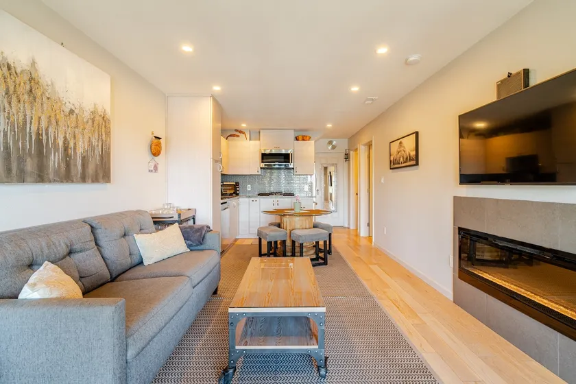 Twin peaks - JJ's Homes - Image 1