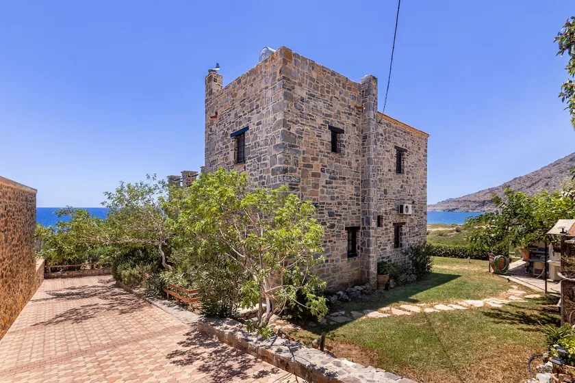 Traditional stone house by the sea... - Image 1