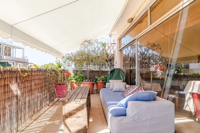 Big sunny studio in the heart of Athens - Image 1