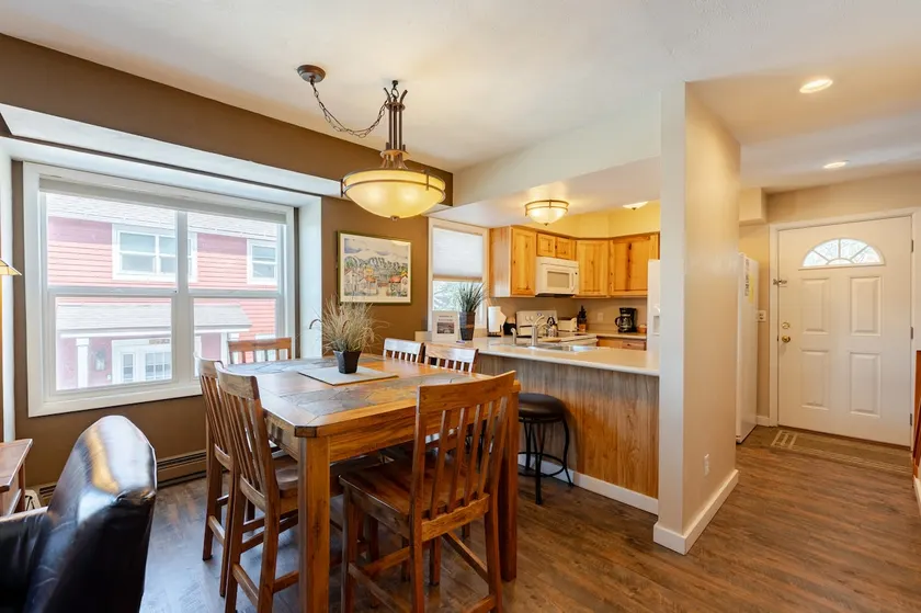 French Ridge Townhomes 2Bed / 2bath - Image 1